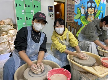 書院生開心體驗手拉坏